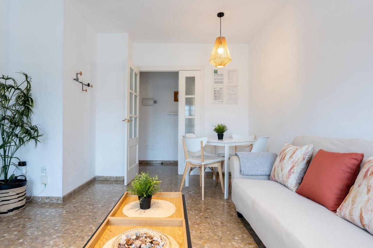 Claveles Apartment By Bossh! Apartments مالقة المظهر الخارجي الصورة
